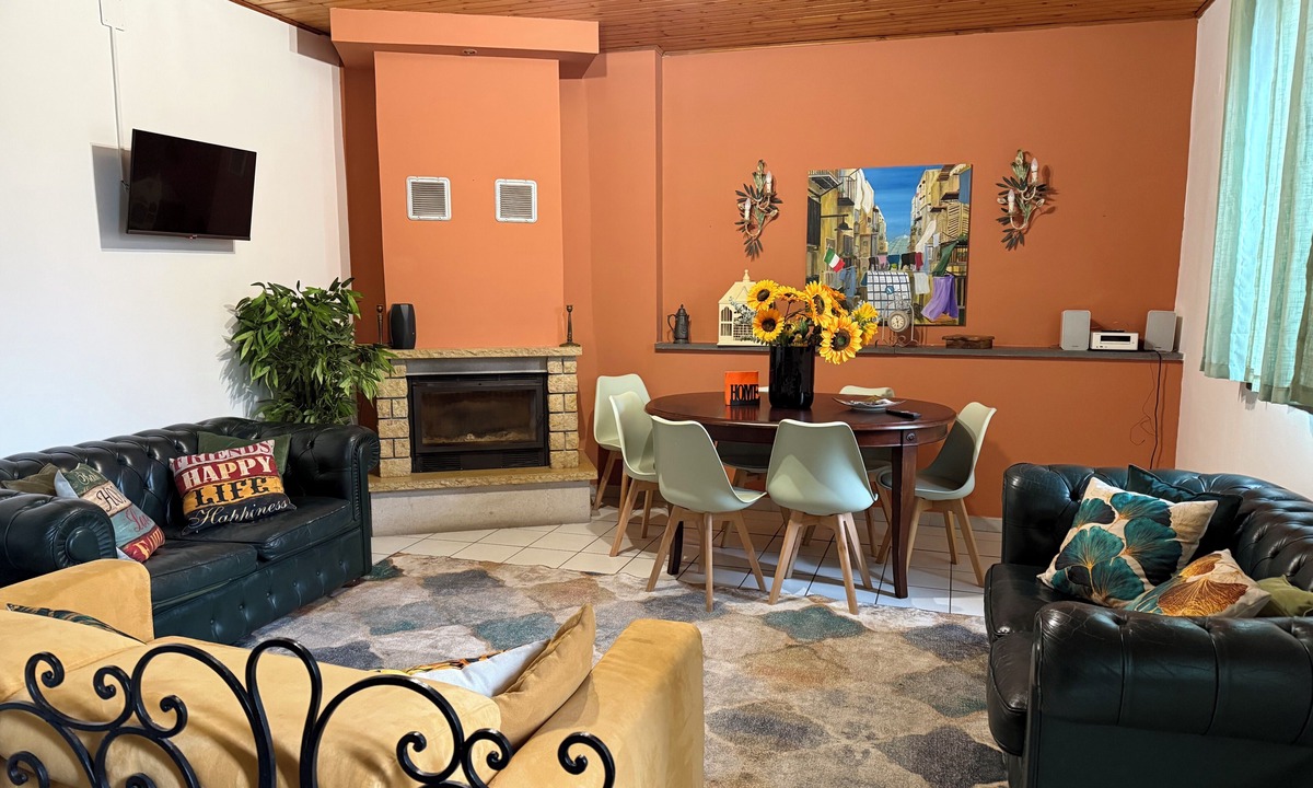 Historical Center Apartment | Le Terrazze, cozy three-story apartment, and terraces in period building