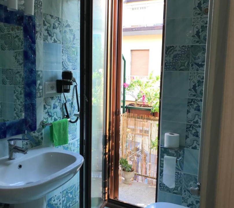 Sant'Angelo Le Fratte Apartment | Casa Vacanza Finalmente