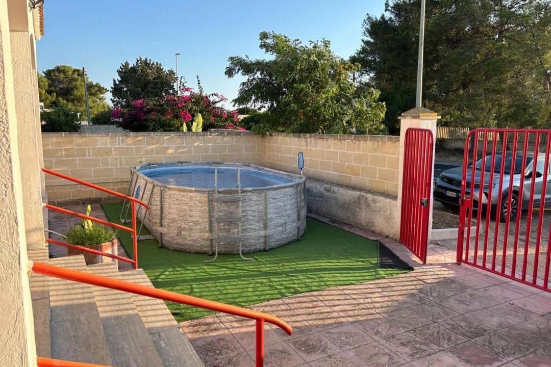 Torre Colimena Villa | Villa Tati con Piscina a soli 550 mt dal mare di Torre Colimena