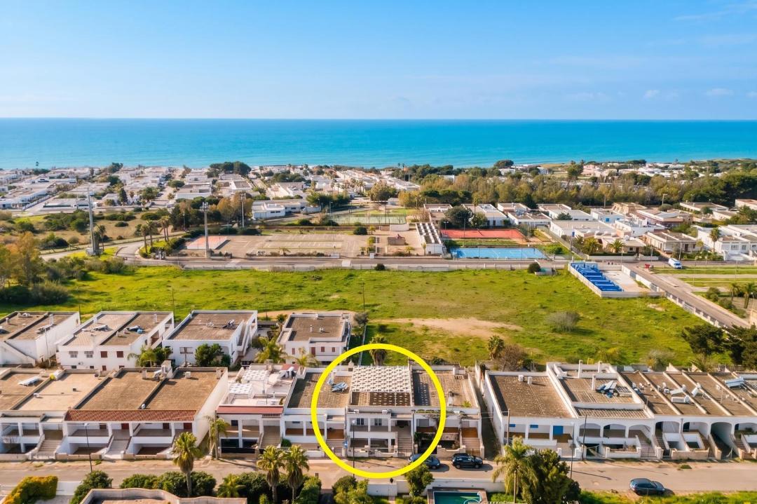 Marina di Mancaversa House | Annamaria House by BarbarHouse