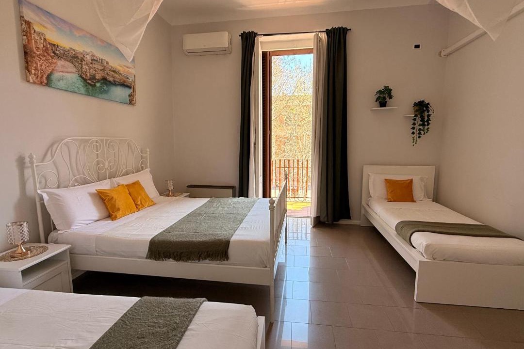 Bari City Centre Apartment | Holiday House Savoia