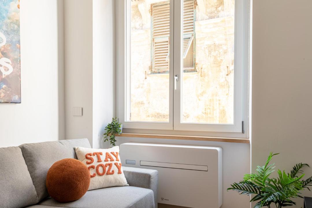 Genoa Historical Centre Apartment | Luccoli17 - Elegant City Escape with WiFi 1Gbps, Elevator, AC - Genoa Historical Center