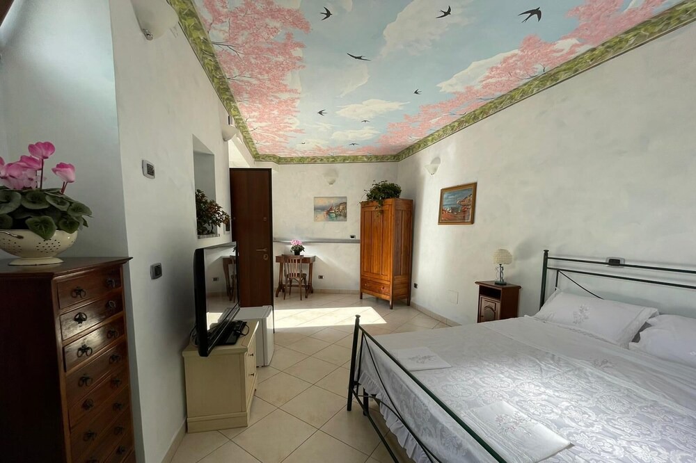 Photo of Bedroom in Scalea