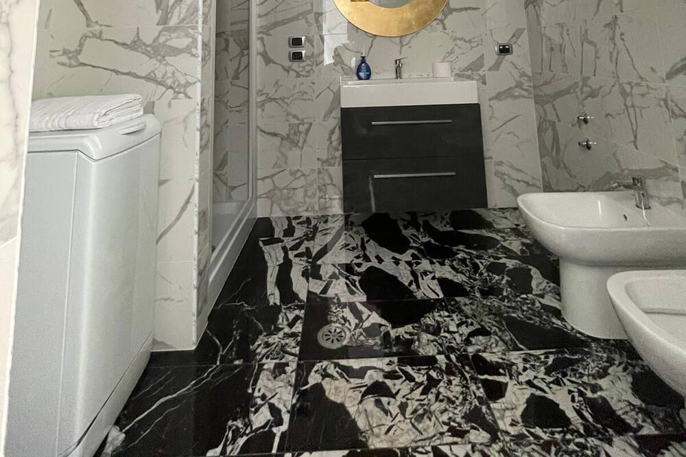 Photo of Bathroom in Scalea