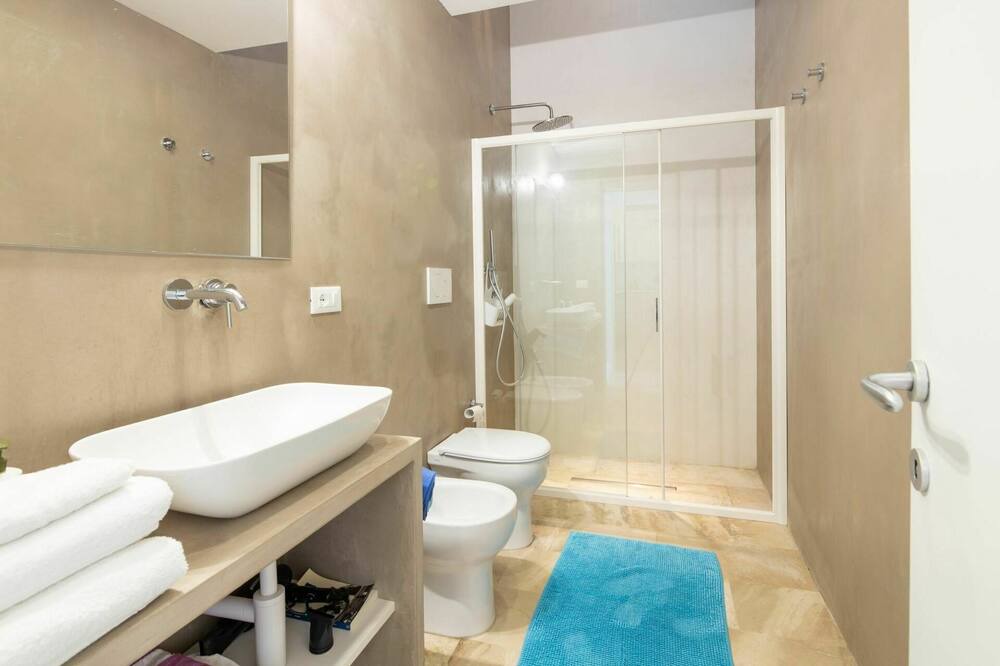 Photo of Bathroom in Diso