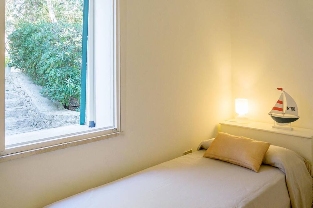 Photo of Bedroom in Castro Marina