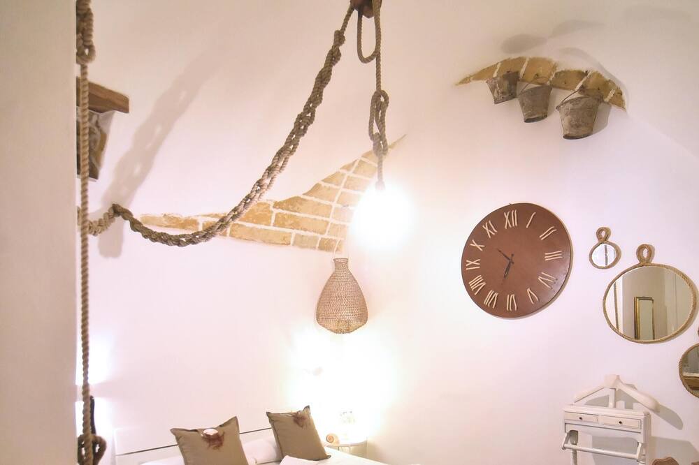 Photo of Bedroom in Gallipoli Historic Center