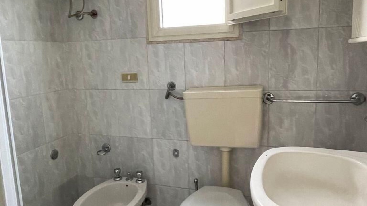 Photo of Bathroom in Gallipoli Historic Center
