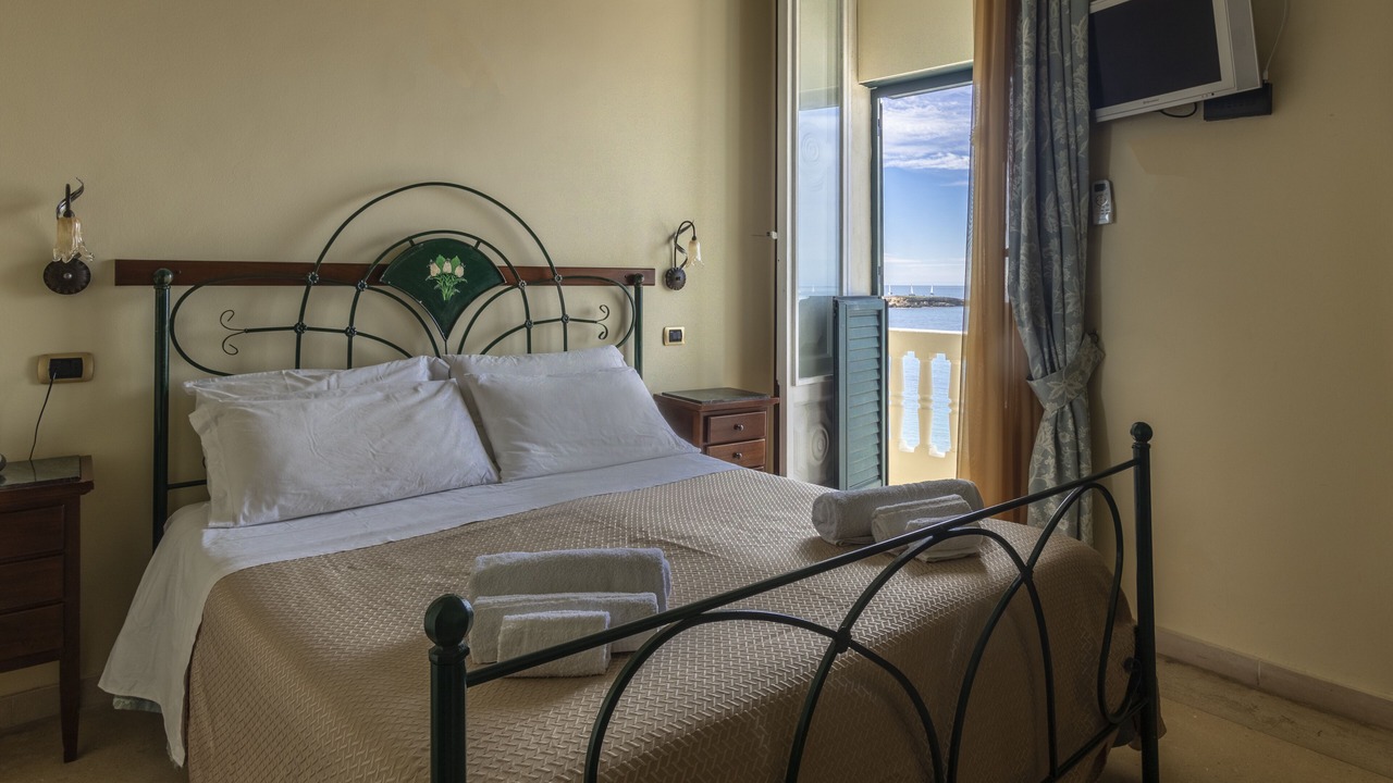 Photo of Bedroom in Gallipoli Historic Center