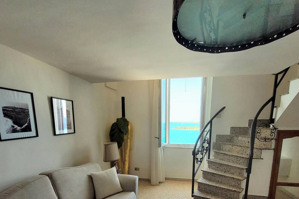 Photo of Livingroom in Gallipoli Historic Center