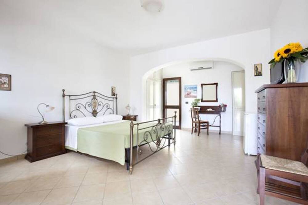 Photo of Bedroom in Torre Chianca