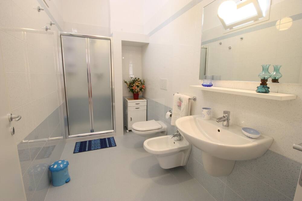 Photo of Bathroom in Torre Suda