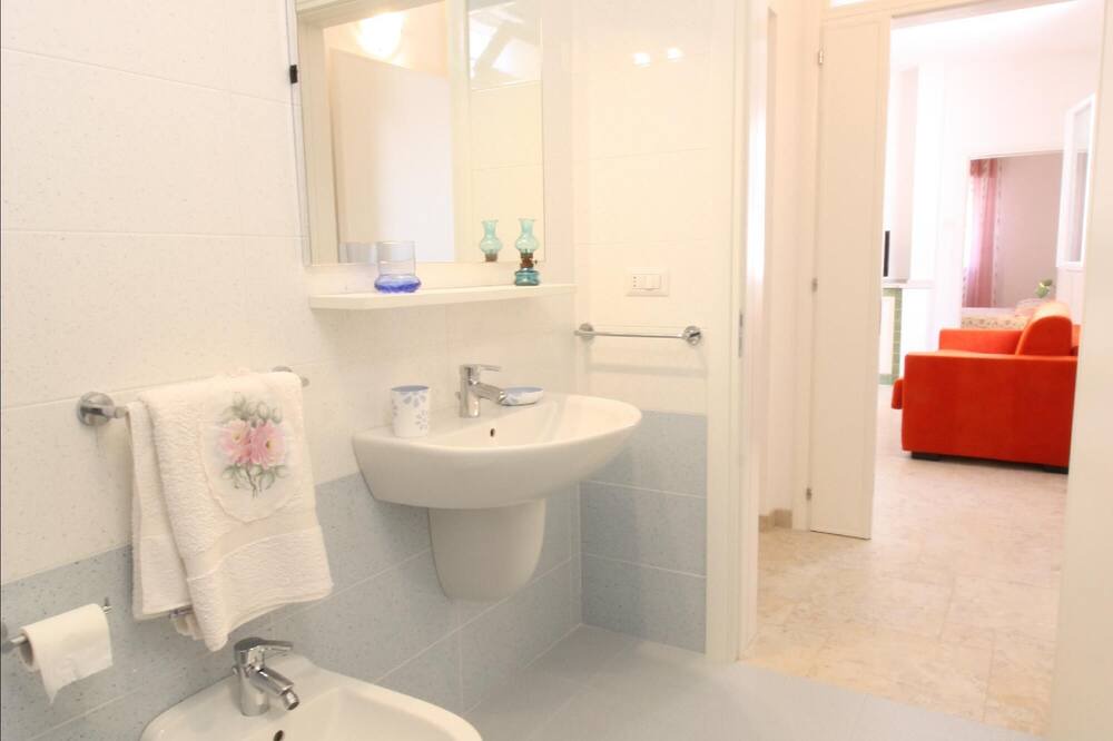 Photo of Bathroom in Torre Suda