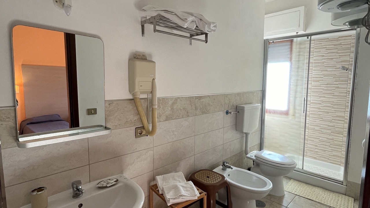 Photo of Bathroom in Brindisi Histotic Center