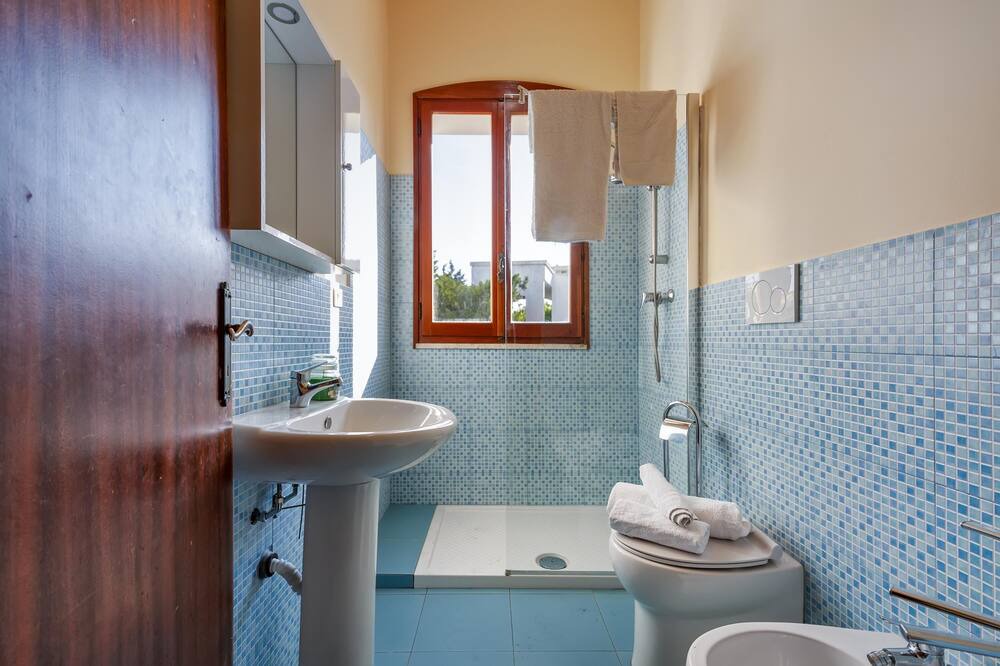 Photo of Bathroom in Baia Verde
