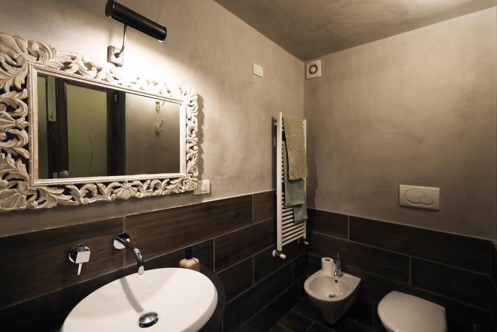 Photo of Bathroom in Brindisi Histotic Center