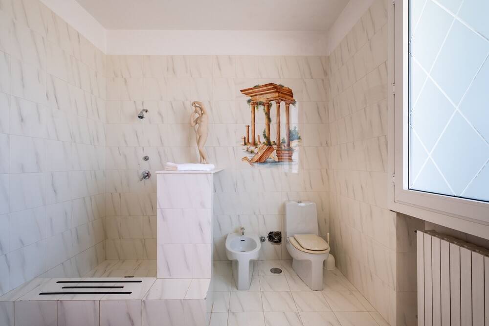 Photo of Bathroom in Punta Prosciutto