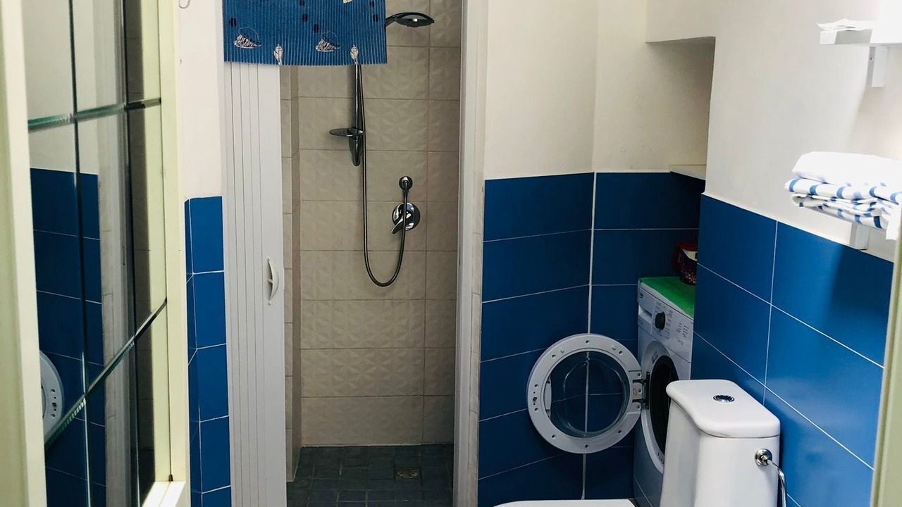 Photo of Bathroom in Scario