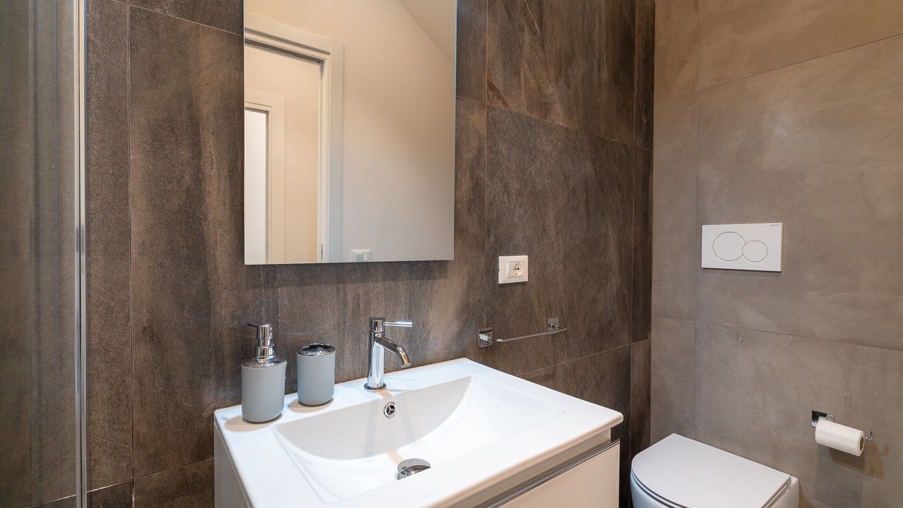 Photo of Bathroom in Noto Historic Centre