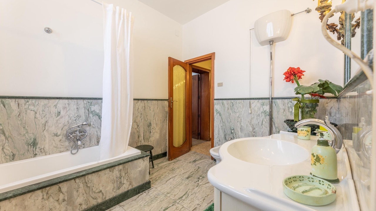 Photo of Bathroom in Calimera