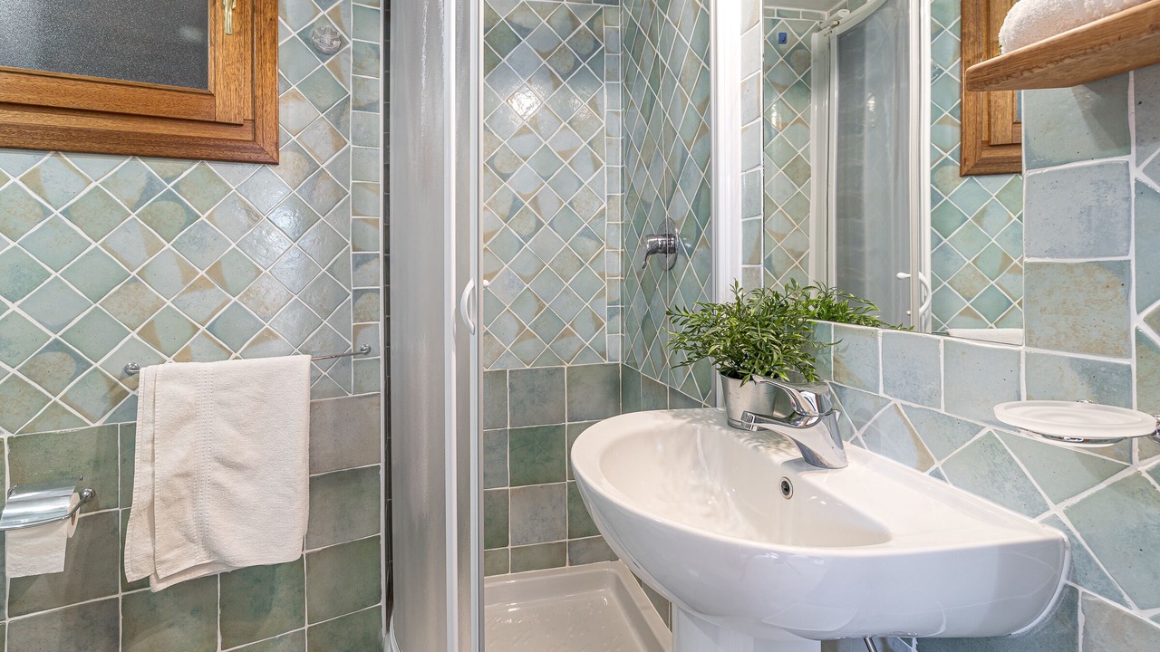 Photo of Bathroom in Baia Caddinas