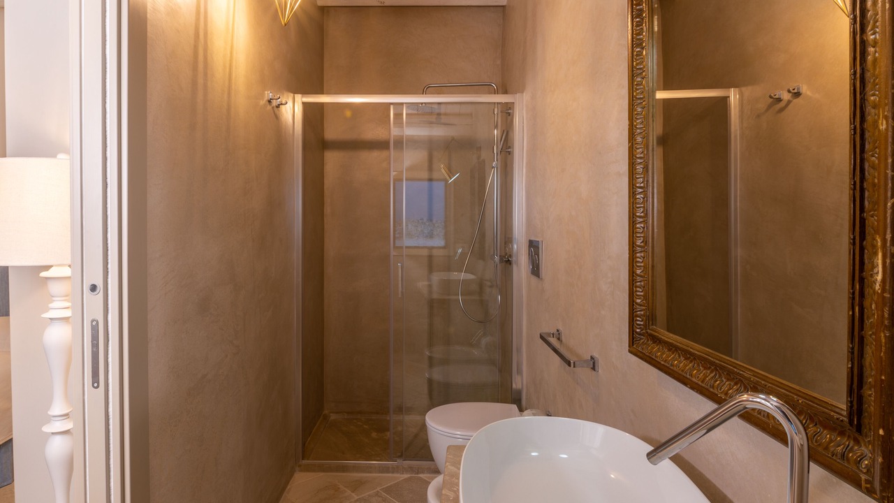 Photo of Bathroom in Gallipoli Historic Center