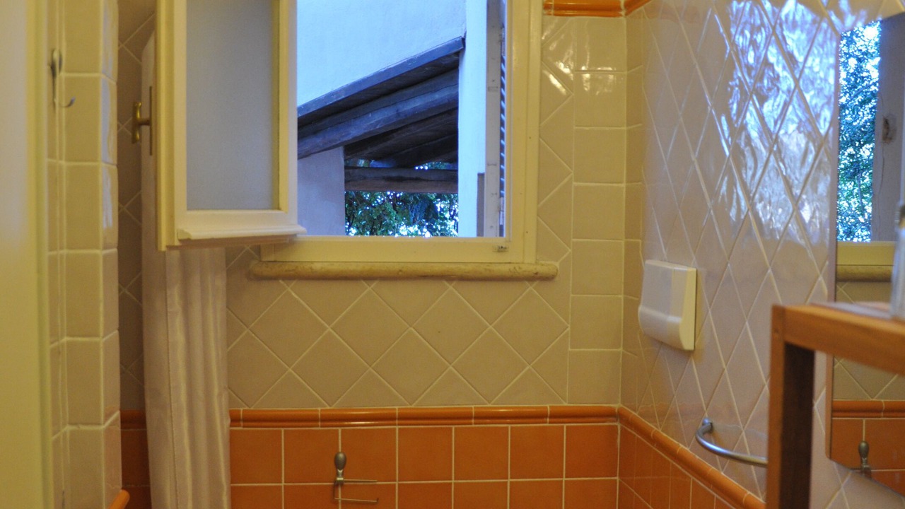 Photo of Bathroom in Baia Caddinas