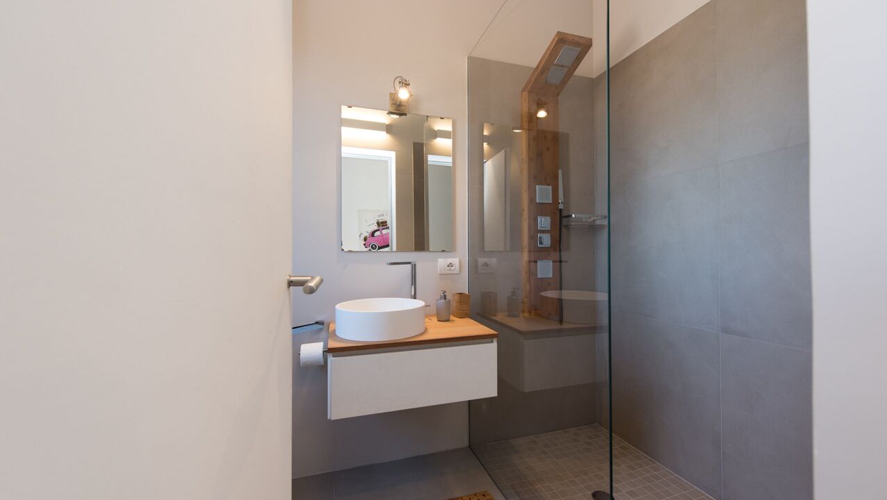 Photo of Bathroom in Carrozziere