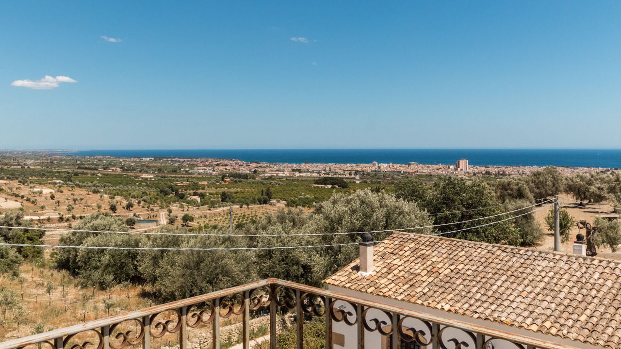 Photo of Outdoor in Avola