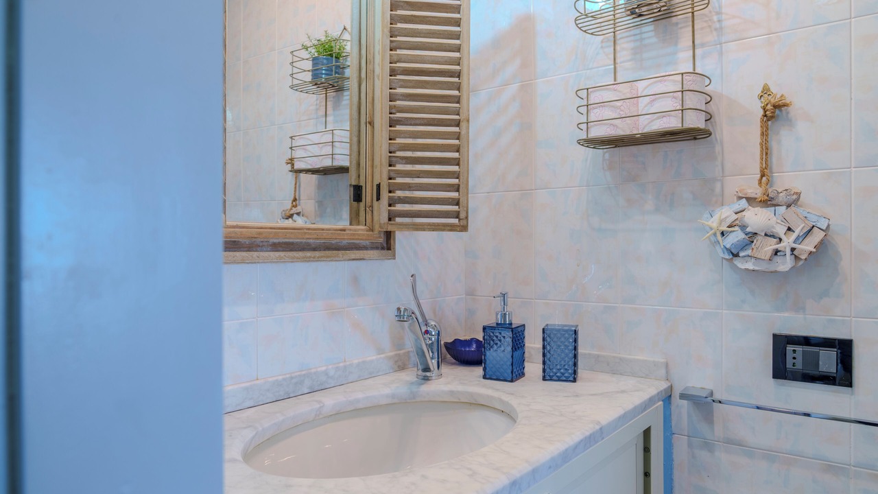 Photo of Bathroom in Torre dei Corsari