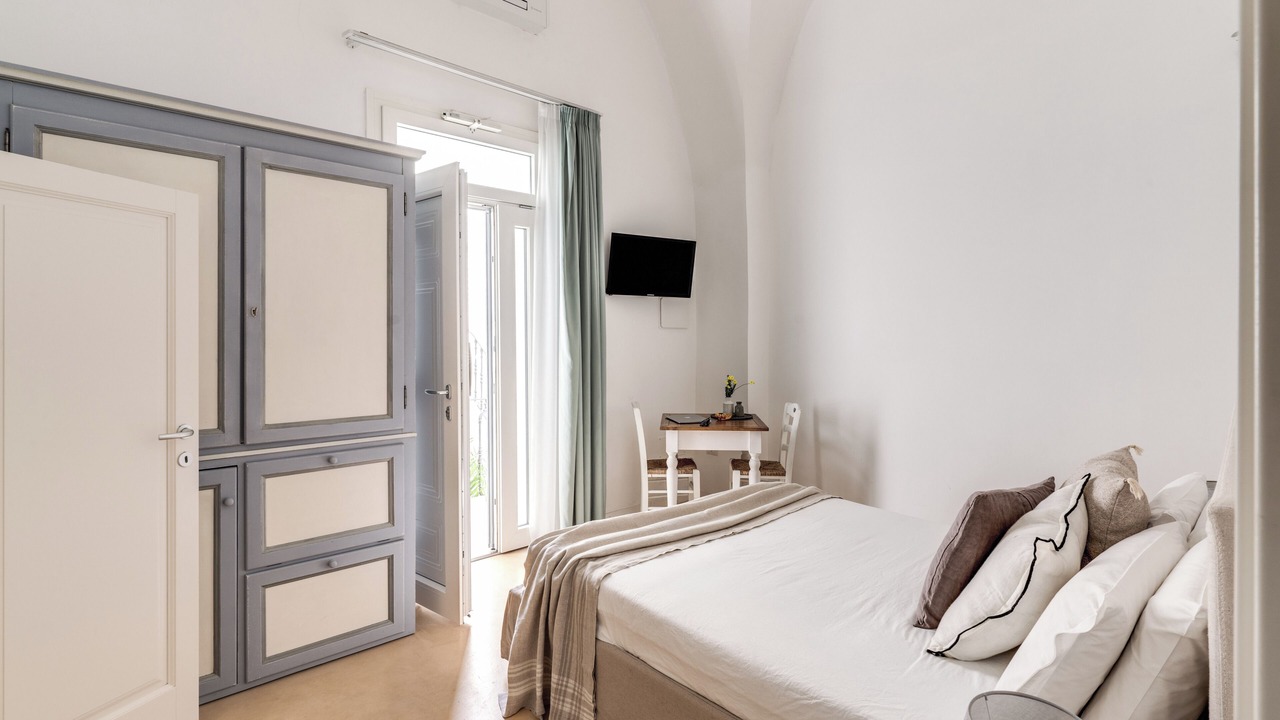Photo of Bedroom in Gallipoli Historic Center