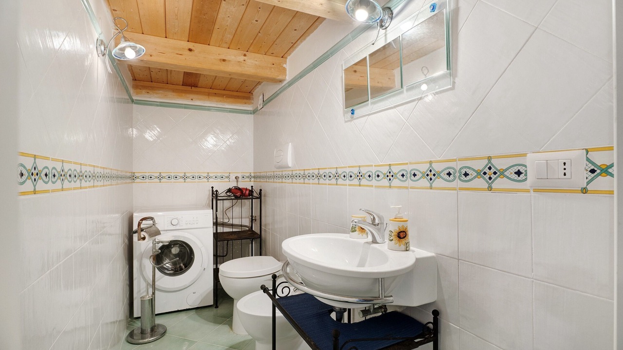 Photo of Bathroom in Castellabate