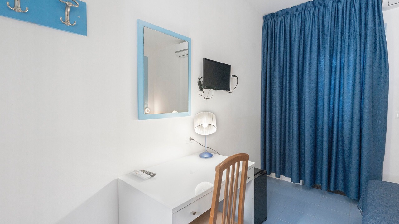 Photo of Bedroom in Laura