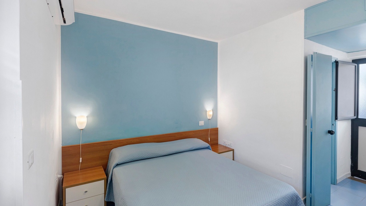 Photo of Bedroom in Laura