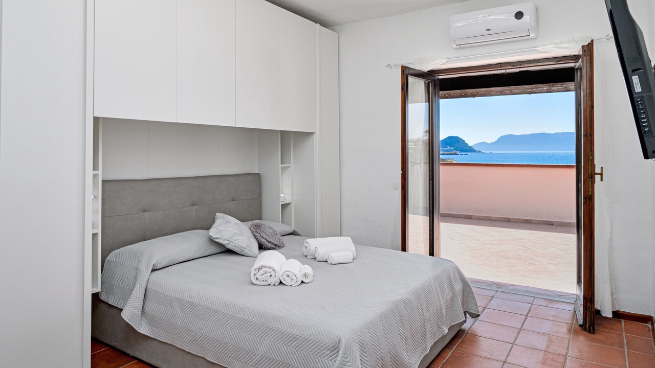 Photo of Bedroom in Baia Caddinas