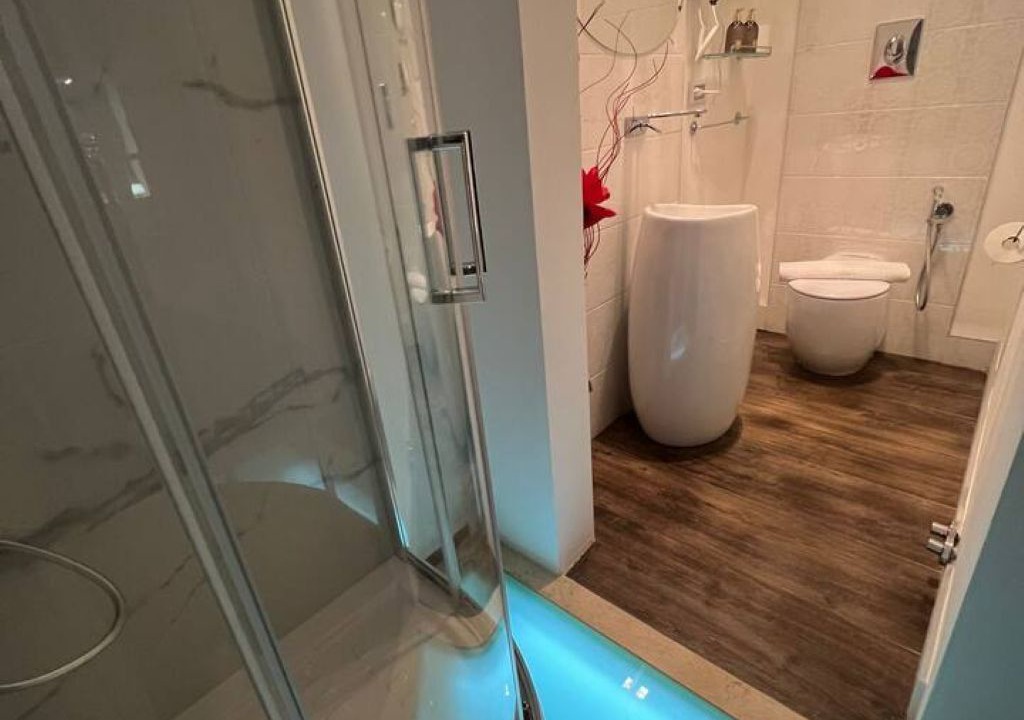 Photo of Bathroom in Brindisi Histotic Center