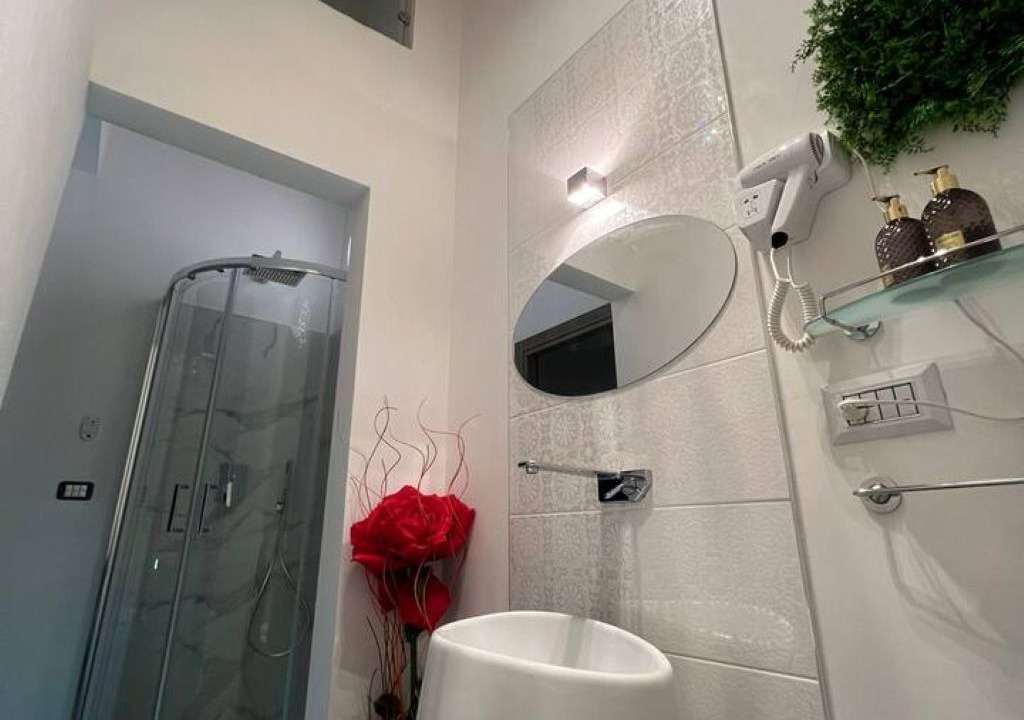 Photo of Bathroom in Brindisi Histotic Center