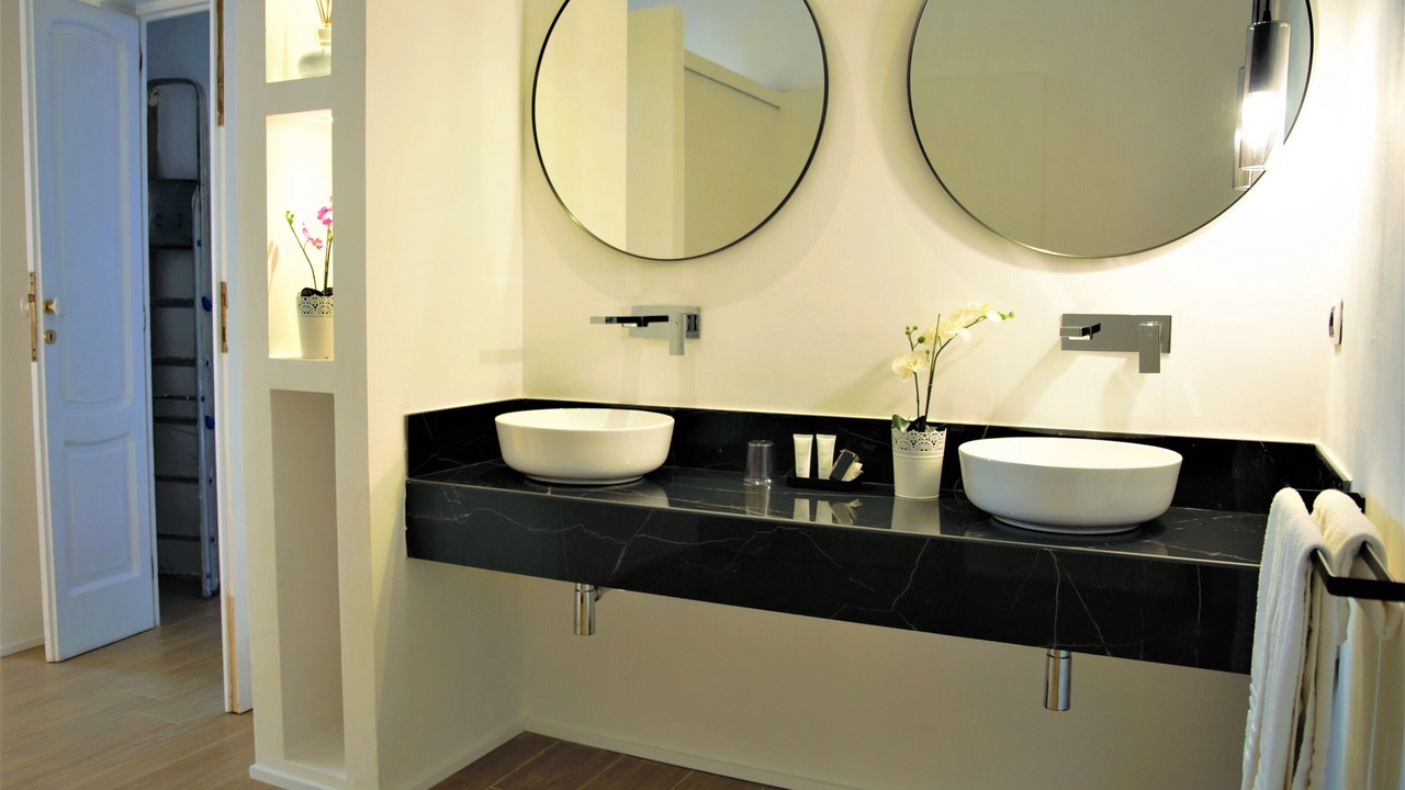 Photo of Bathroom in Brindisi Histotic Center