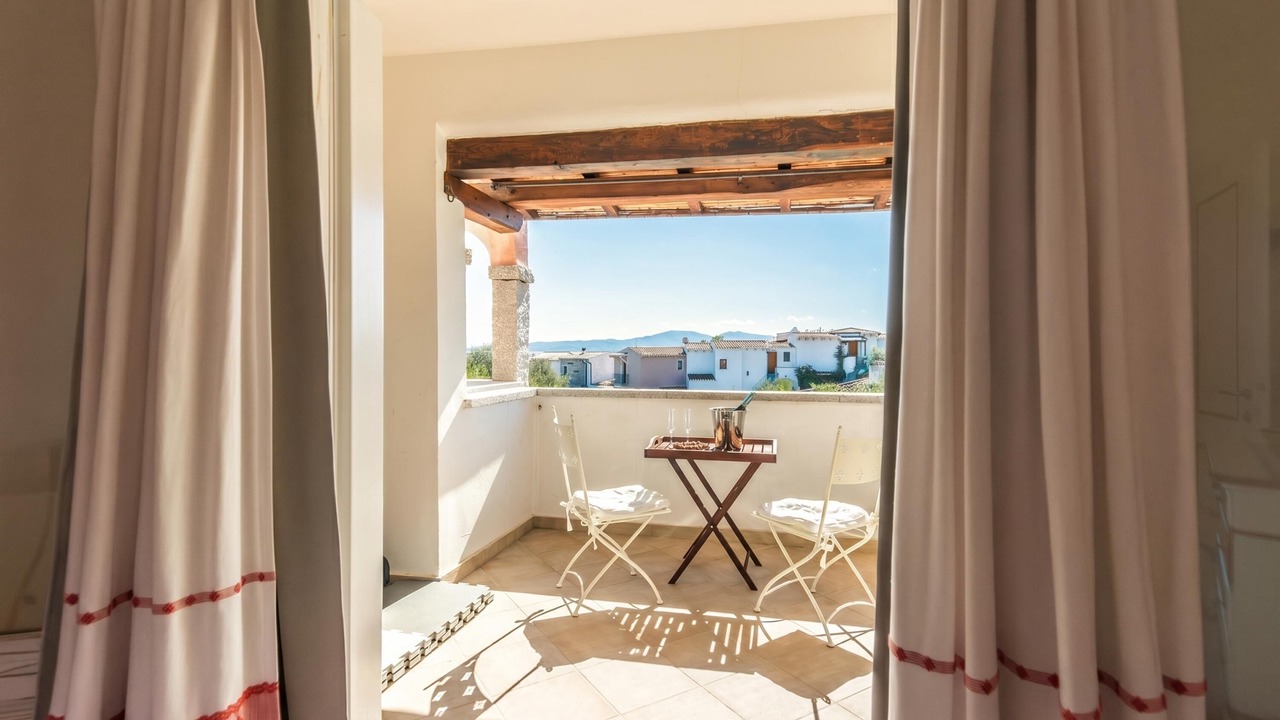 Photo of Patio Balcony in Case Peschiera-Lu Fraili