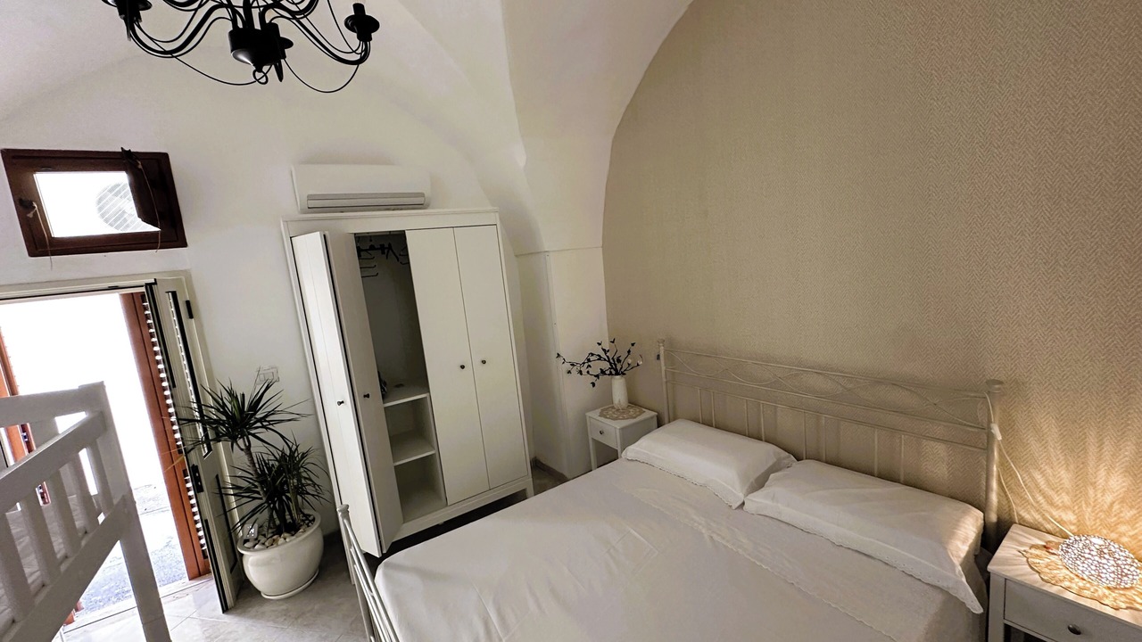 Photo of Bedroom in Gallipoli Historic Center