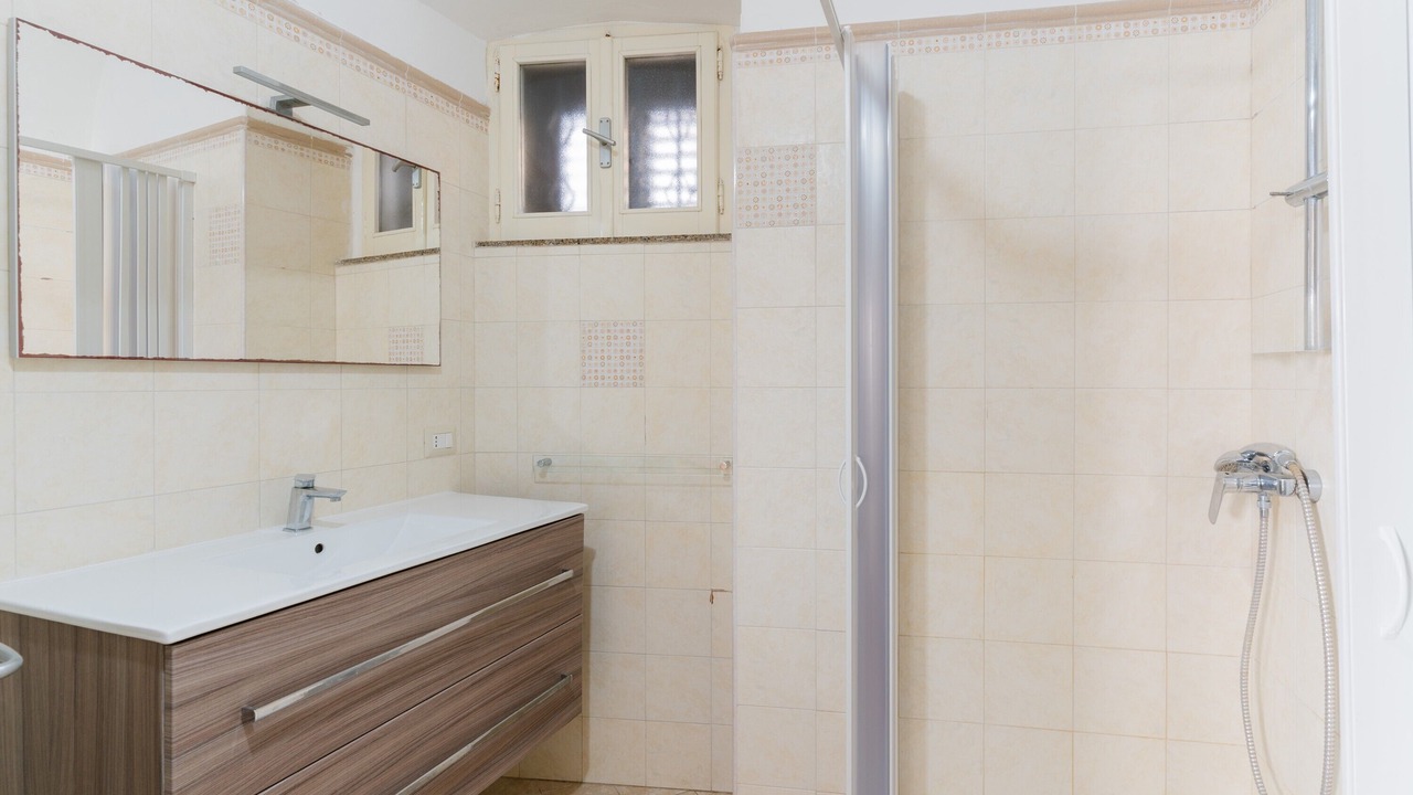 Photo of Bathroom in Gallipoli Historic Center