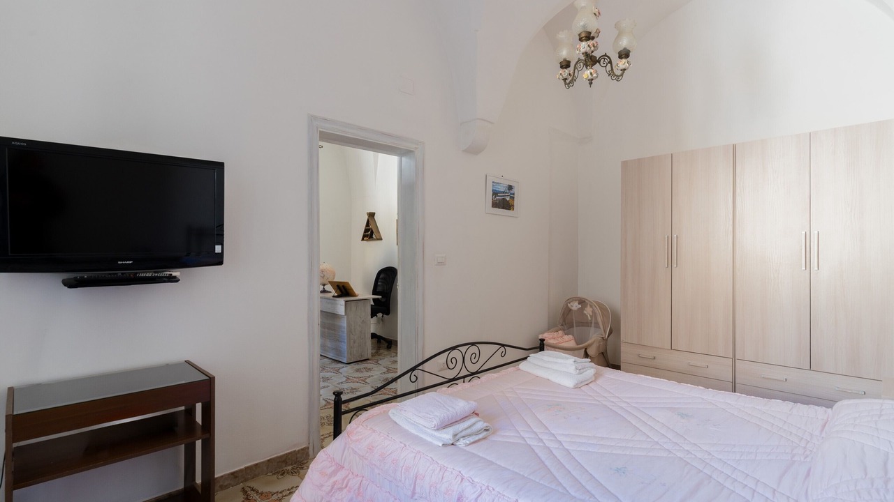 Photo of Bedroom in Gallipoli Historic Center