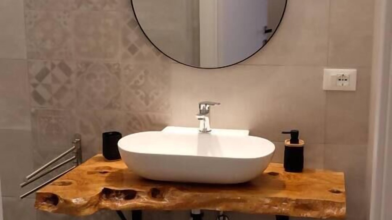 Photo of Bathroom in Brindisi Histotic Center