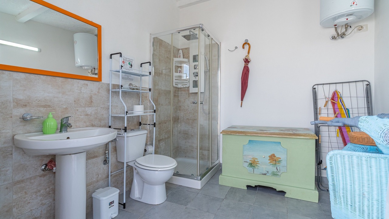 Photo of Bathroom in Avola