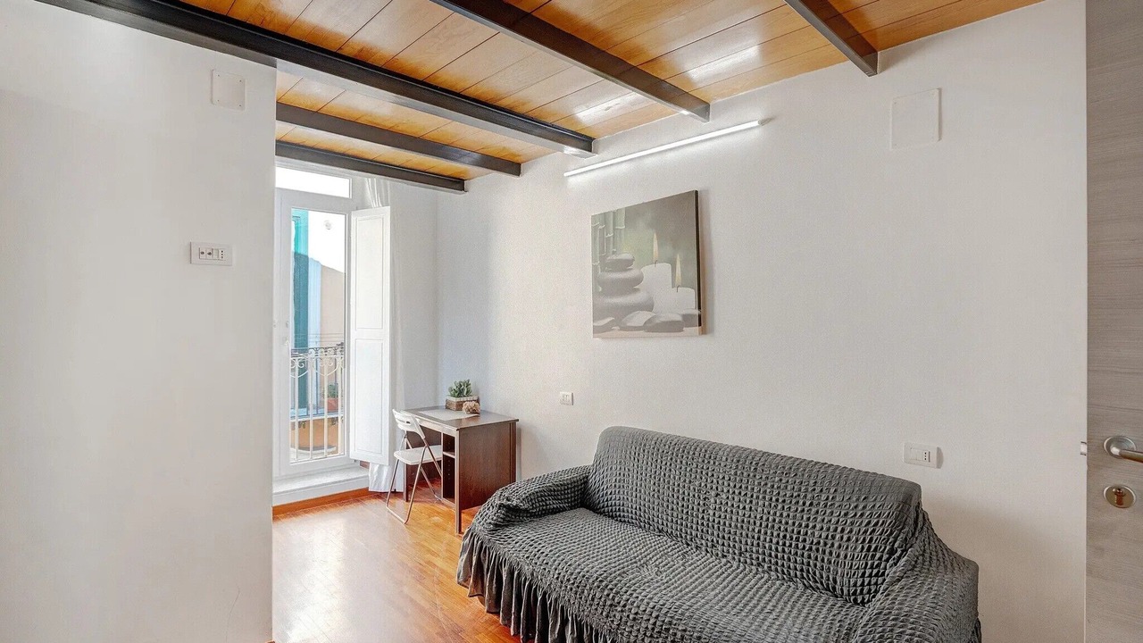 Photo of Livingroom in Historical Downtown Salerno