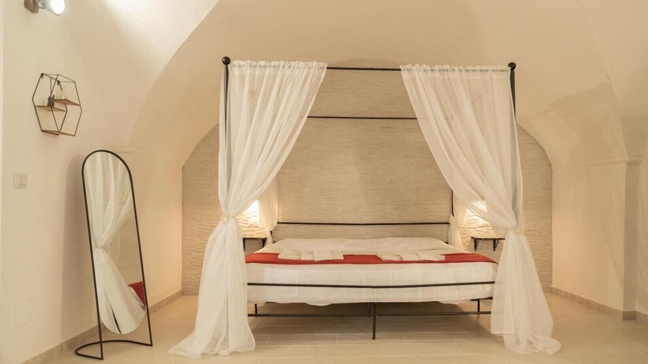 Photo of Bedroom in Gallipoli Historic Center