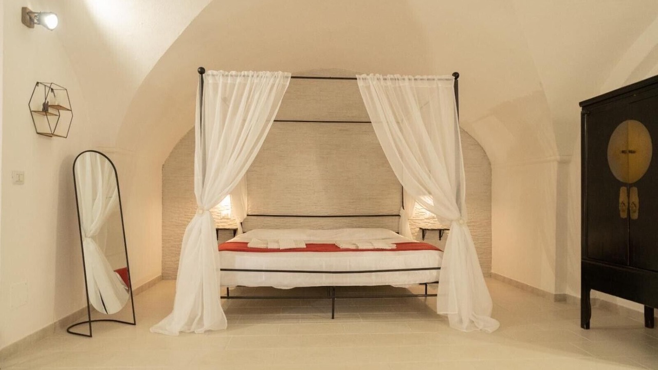 Photo of Bedroom in Gallipoli Historic Center