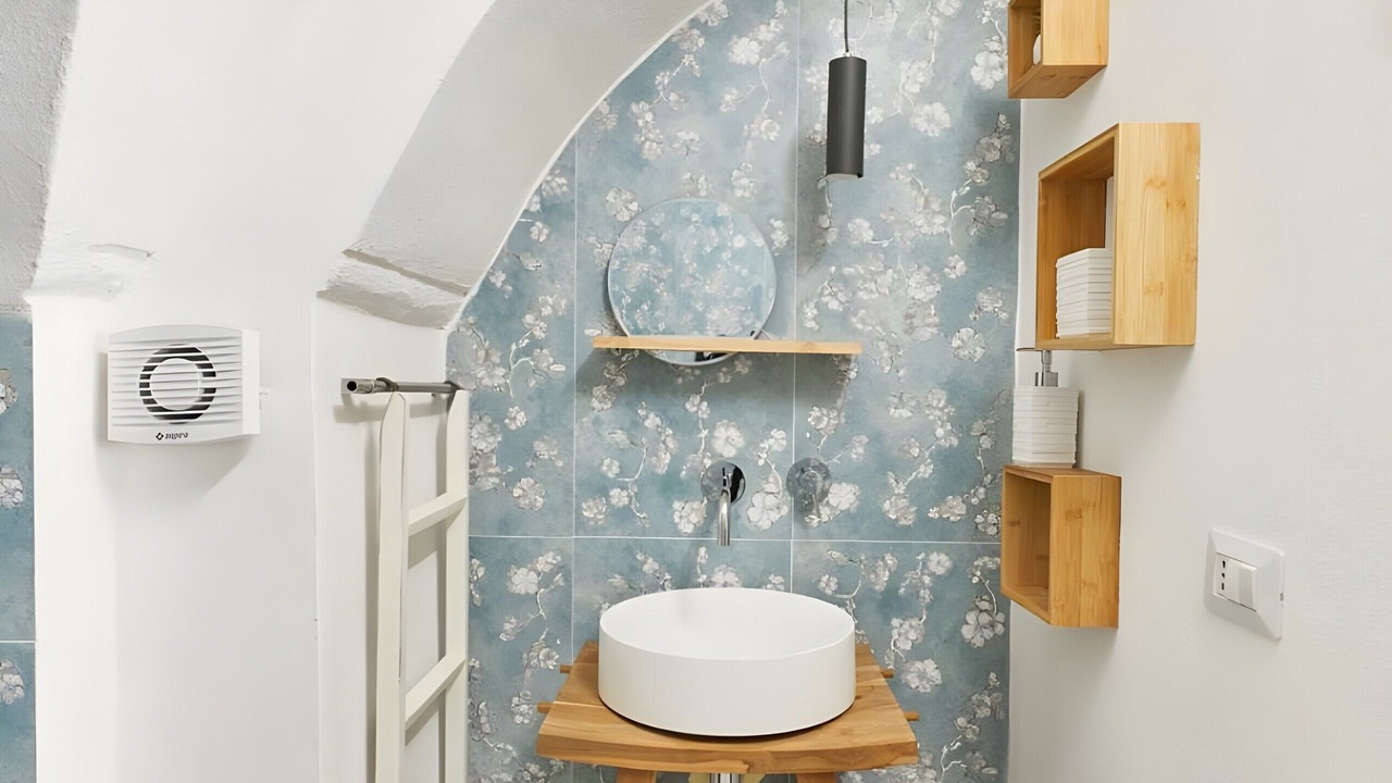 Photo of Bathroom in Gallipoli Historic Center