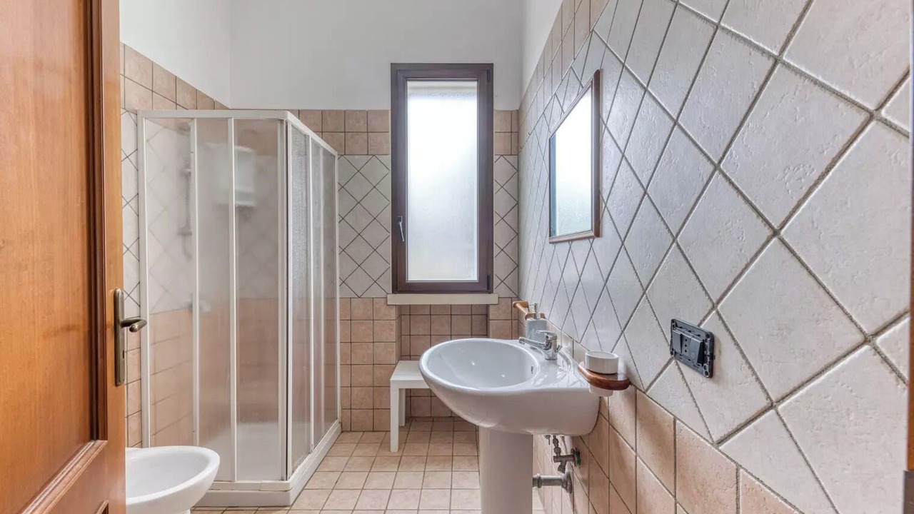 Photo of Bathroom in Diso