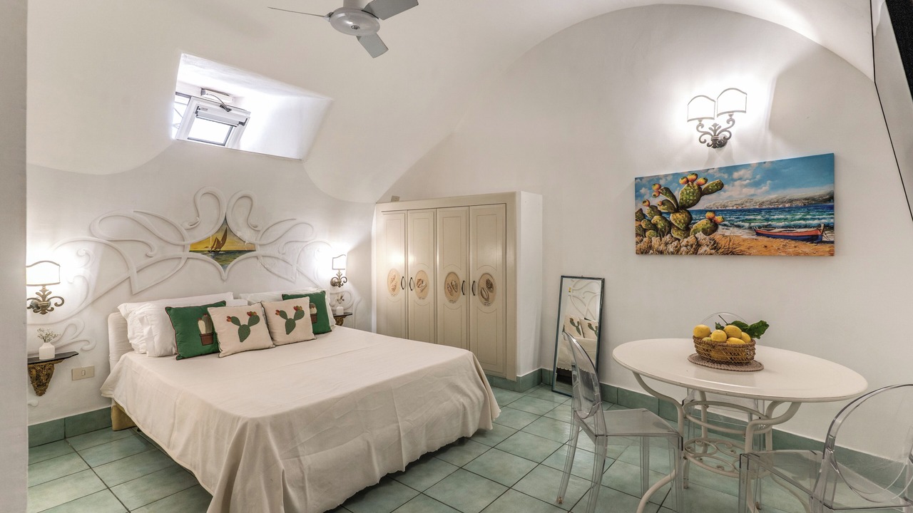Photo of Bedroom in Gallipoli Historic Center